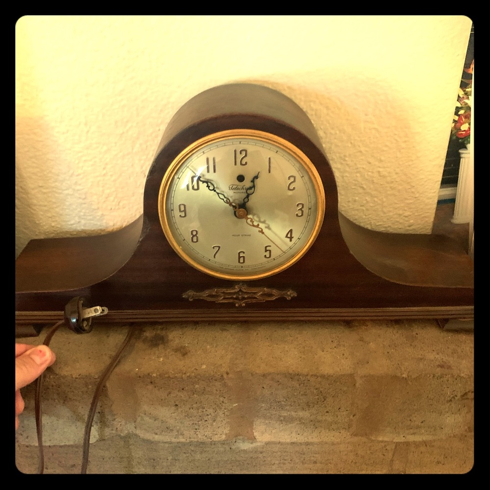 Antique mantle Clock